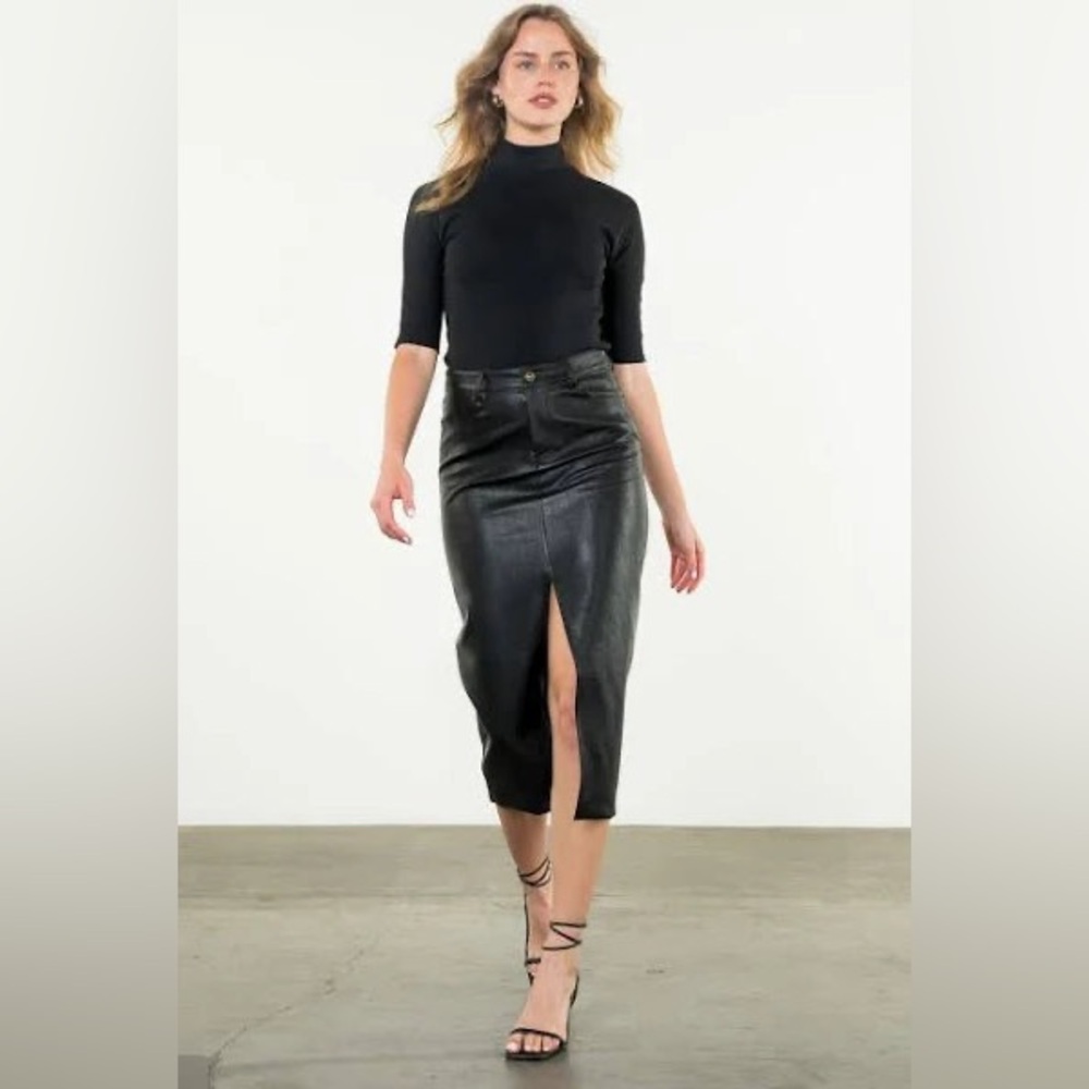 Universal Thread Black Faux Leather Pencil Skirt